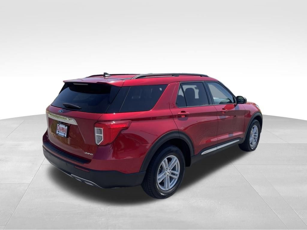 Certified 2024 Ford Explorer XLT w/ Equipment Group 202A AWD/4WD image 11