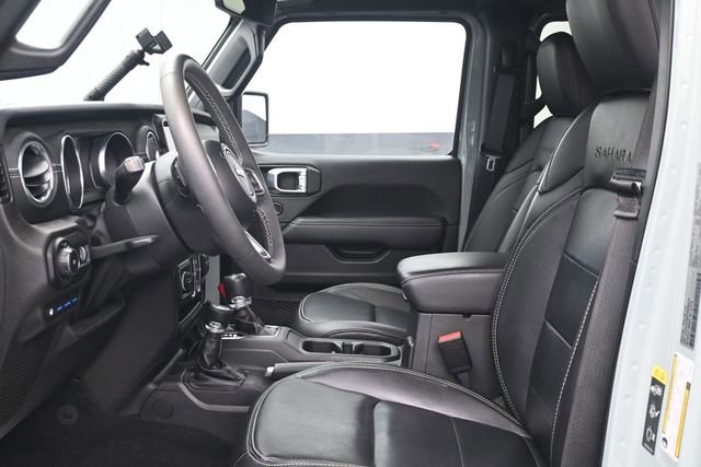 Used 2023 Jeep Wrangler Unlimited Sahara w/ Cold Weather Group AWD/4WD image 6