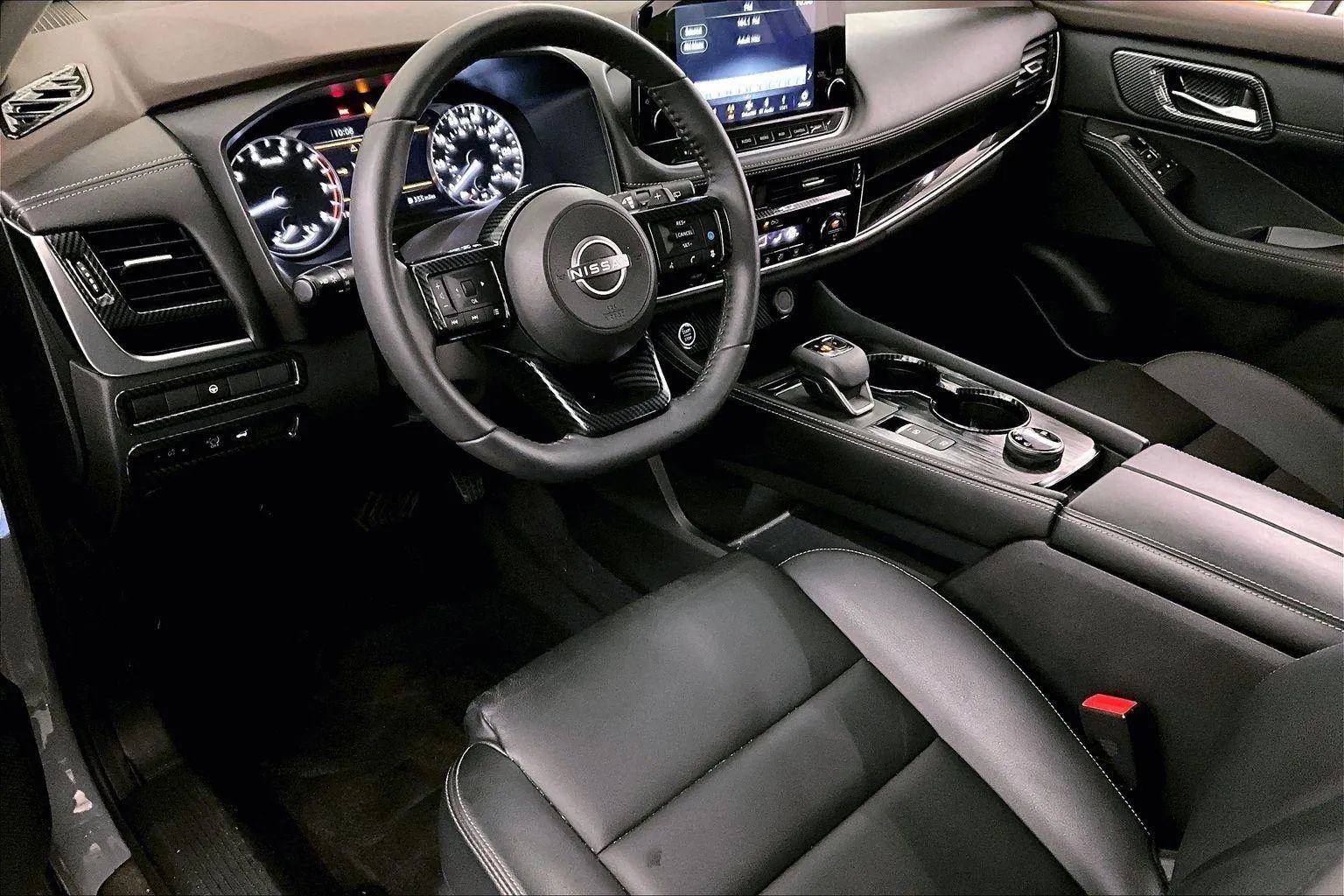 Used 2023 Nissan Rogue SL w/ SL Premium Package image 12