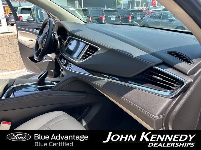 Used 2021 Buick Enclave Essence w/ Sound and Sites Package AWD/4WD image 45