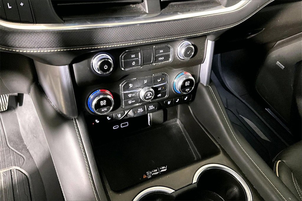 Used 2021 GMC Yukon SLT w/ SLT Premium Package image 26