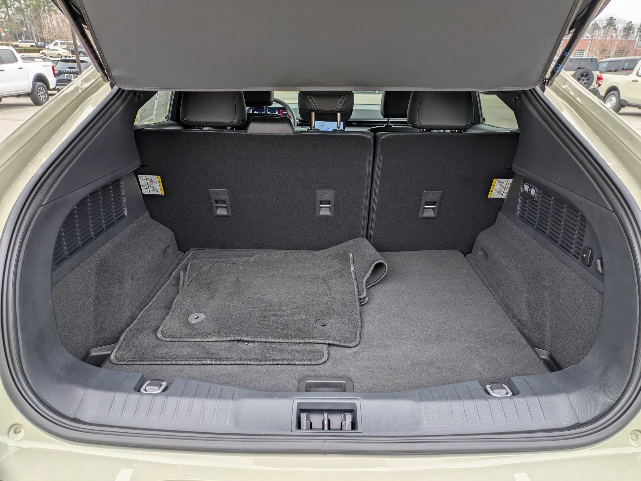 Certified 2025 Ford Mustang Mach-E Select w/ Comfort Package Lite image 36