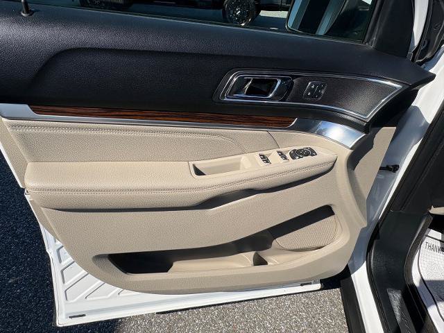Certified 2018 Ford Explorer Limited w/ Equipment Group 301A FWD image 10