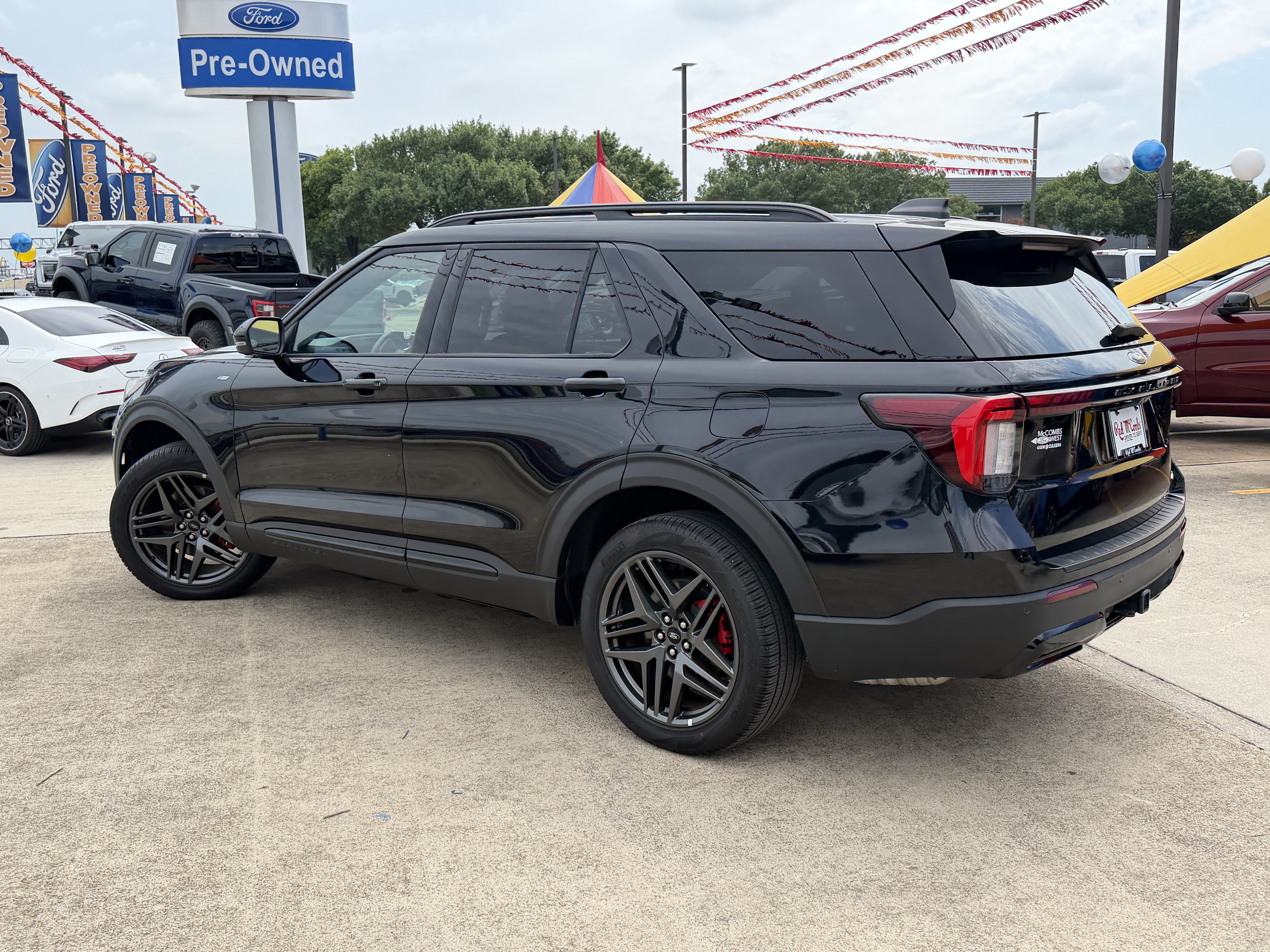 Certified 2025 Ford Explorer ST-Line w/ ST-Line Street Pack AWD/4WD image 9