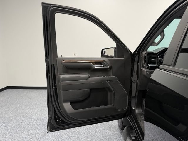 Used 2023 Chevrolet Silverado 1500 LT Trail Boss w/ Protection Package AWD/4WD image 14