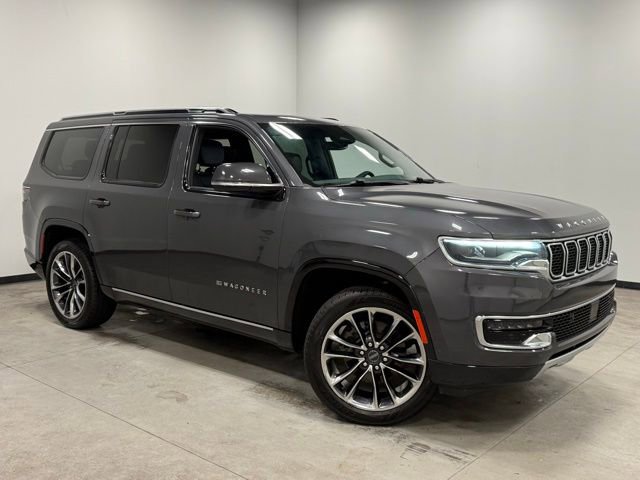 Used 2022 Jeep Wagoneer Series III w/ Premium Group I AWD/4WD image 3