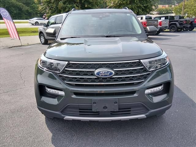 Certified 2023 Ford Explorer XLT w/ Equipment Group 202A AWD/4WD image 9