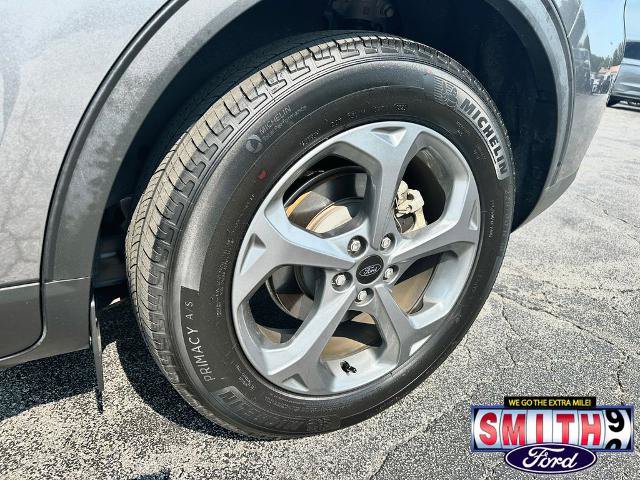 Certified 2025 Ford Escape ST-Line Select AWD/4WD image 11
