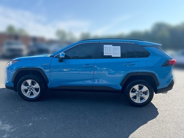 Used 2019 Toyota RAV4 LE w/ Carpet Mat Package AWD/4WD image 5