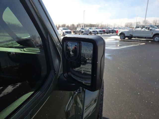 Used 2022 Jeep Gladiator Sport image 10