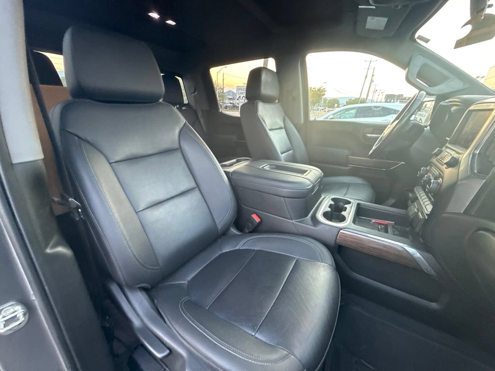 Used 2021 Chevrolet Silverado 1500 LT Trail Boss w/ Convenience Package II AWD/4WD image 5