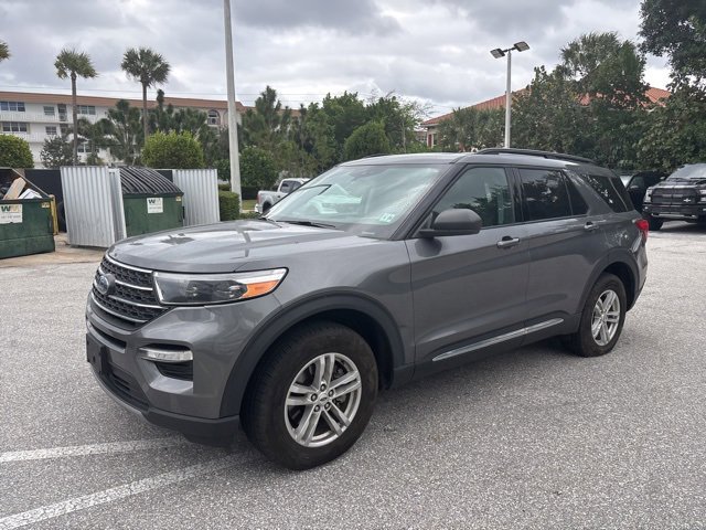 Certified 2022 Ford Explorer XLT w/ Equipment Group 202A image 5