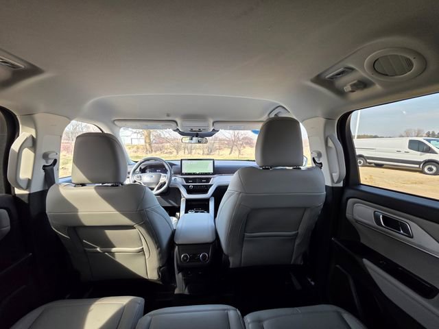 Certified 2025 Ford Explorer Active w/ Active Comfort Package image 45