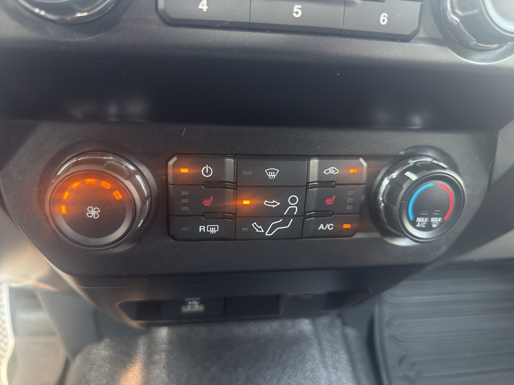 Certified 2022 Ford F250 XLT w/ XLT Premium Package AWD/4WD image 22