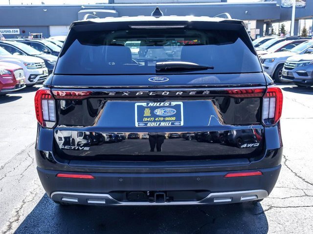 Certified 2025 Ford Explorer Active w/ Active Comfort Package AWD/4WD image 8