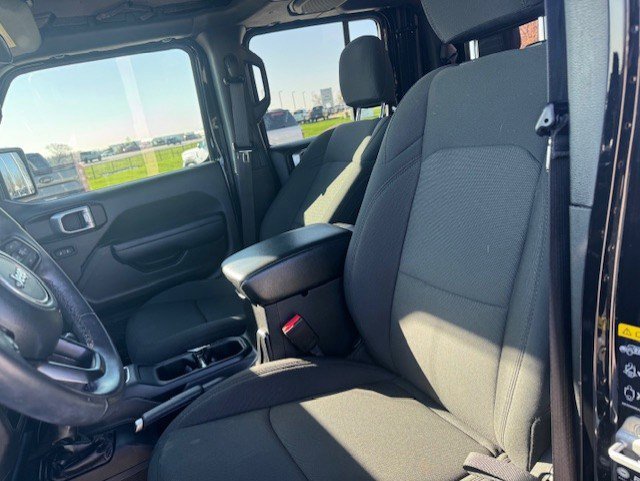 Used 2022 Jeep Gladiator Sport AWD/4WD image 14