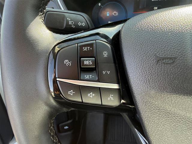 Certified 2025 Ford Escape SE w/ PHEV Premium Package FWD image 18