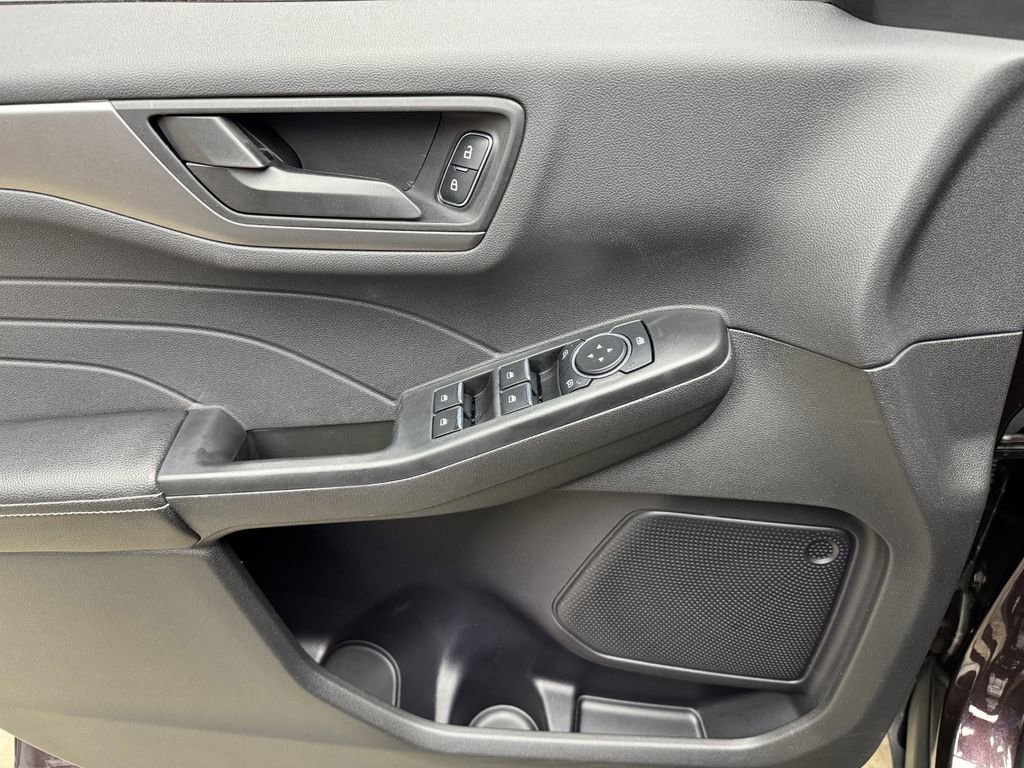 Certified 2023 Ford Escape Active AWD/4WD image 10