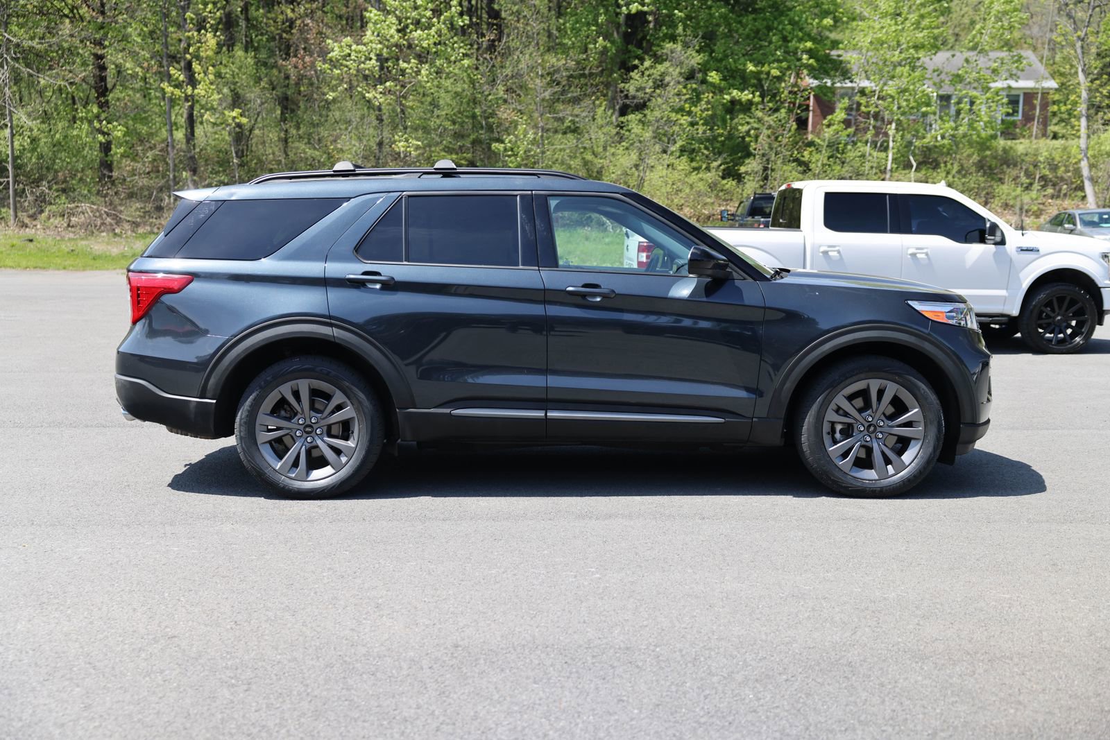 Certified 2023 Ford Explorer XLT w/ Equipment Group 202A AWD/4WD image 6