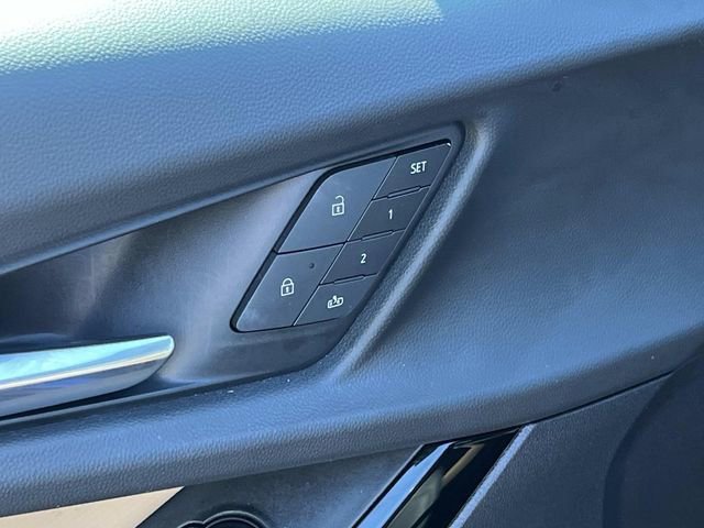 Used 2025 Chevrolet Equinox ACTIV w/ Safety and Technology Package AWD/4WD image 18