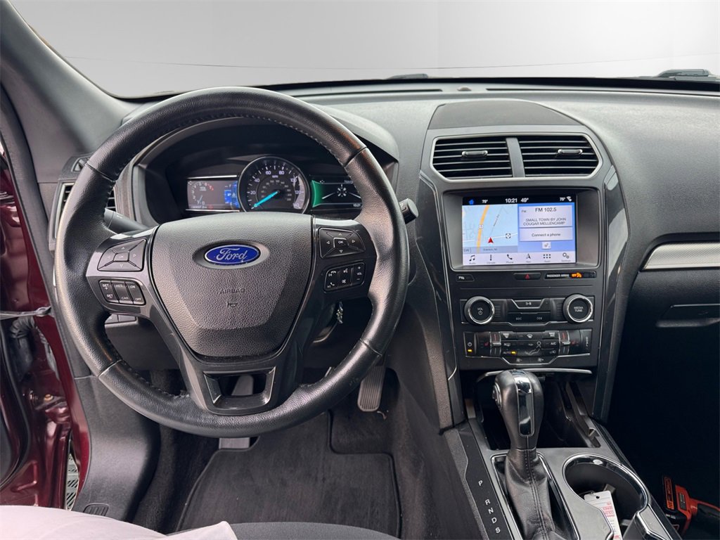 Certified 2019 Ford Explorer XLT w/ Equipment Group 201A image 10