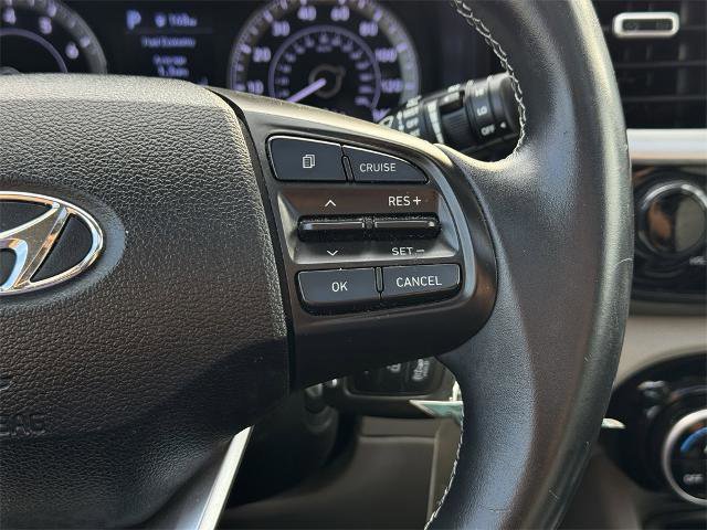 Used 2022 Hyundai Venue SEL w/ Cargo Package image 21