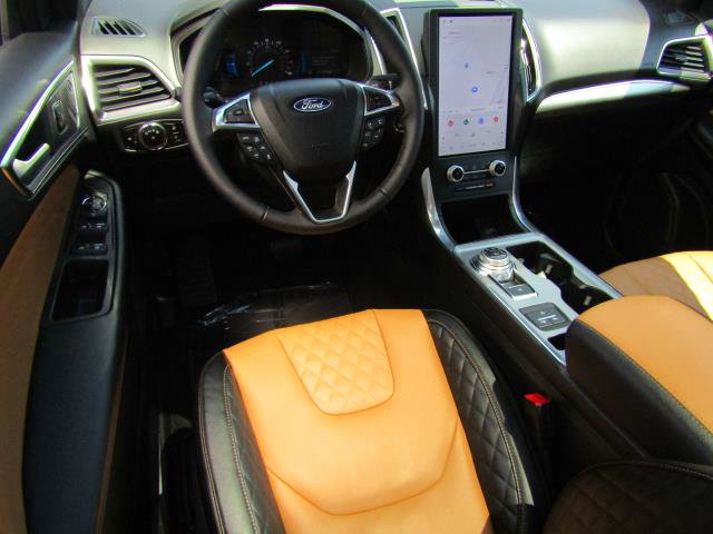 Certified 2023 Ford Edge Titanium w/ Equipment Group 301A AWD/4WD image 2