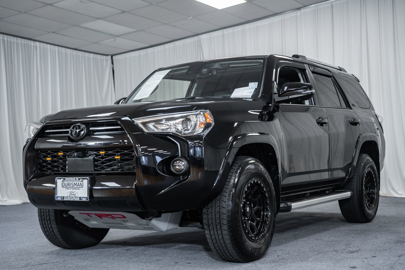 Used 2024 Toyota 4Runner SR5 Premium w/ Moonroof Package AWD/4WD image 3