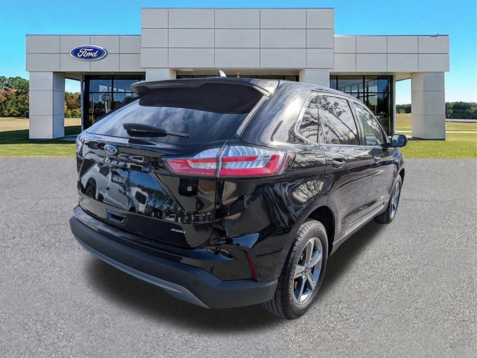 Certified 2024 Ford Edge SEL w/ Convenience Package image 5