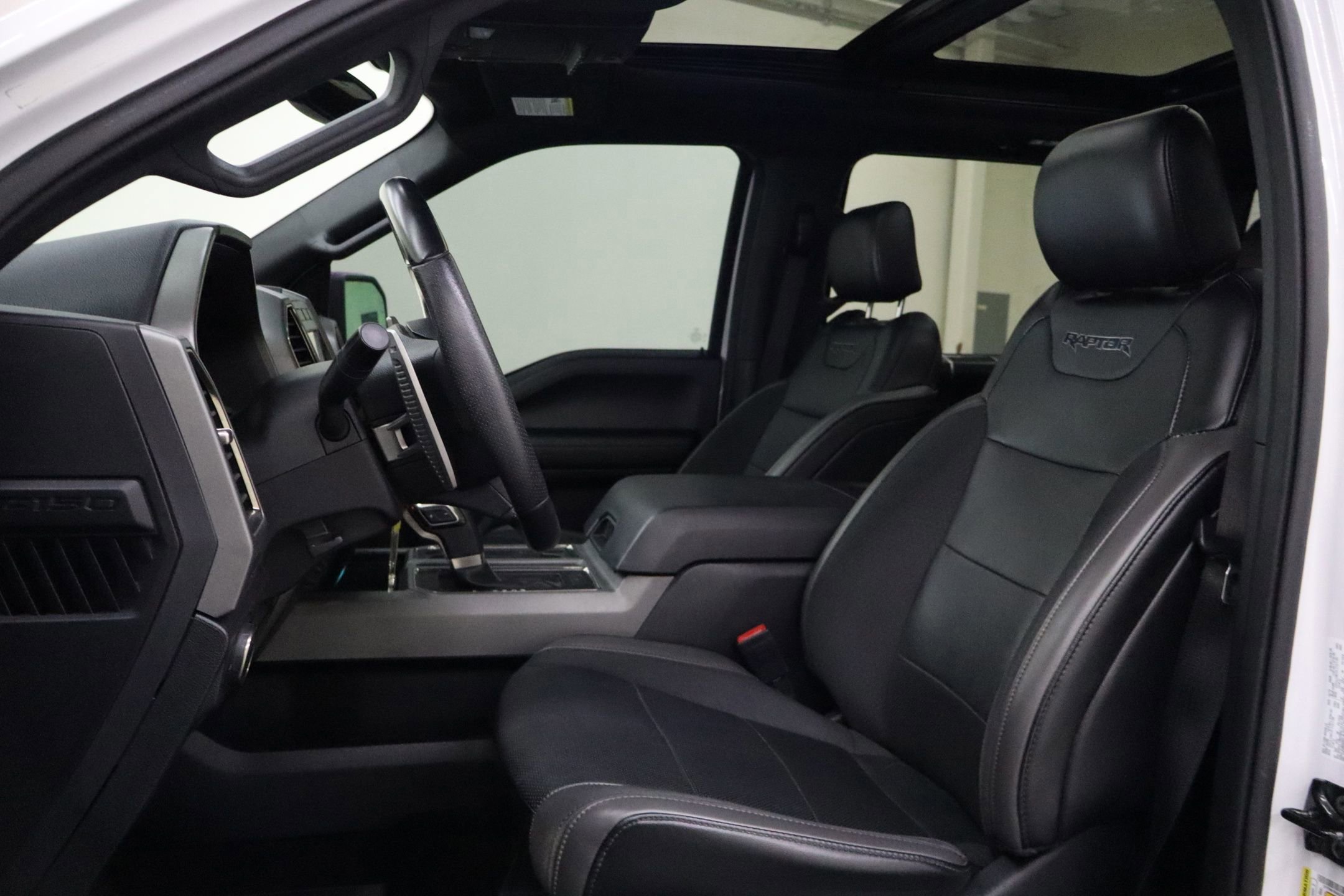 Certified 2020 Ford F150 Raptor w/ Equipment Group 801A Mid image 13