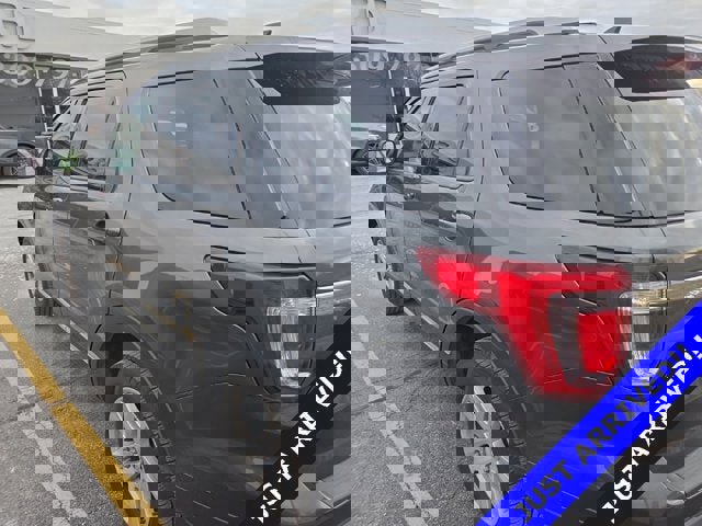 Certified 2019 Ford Explorer XLT image 3