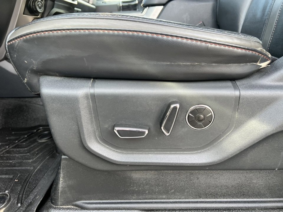 Certified 2022 Ford F350 Platinum image 19