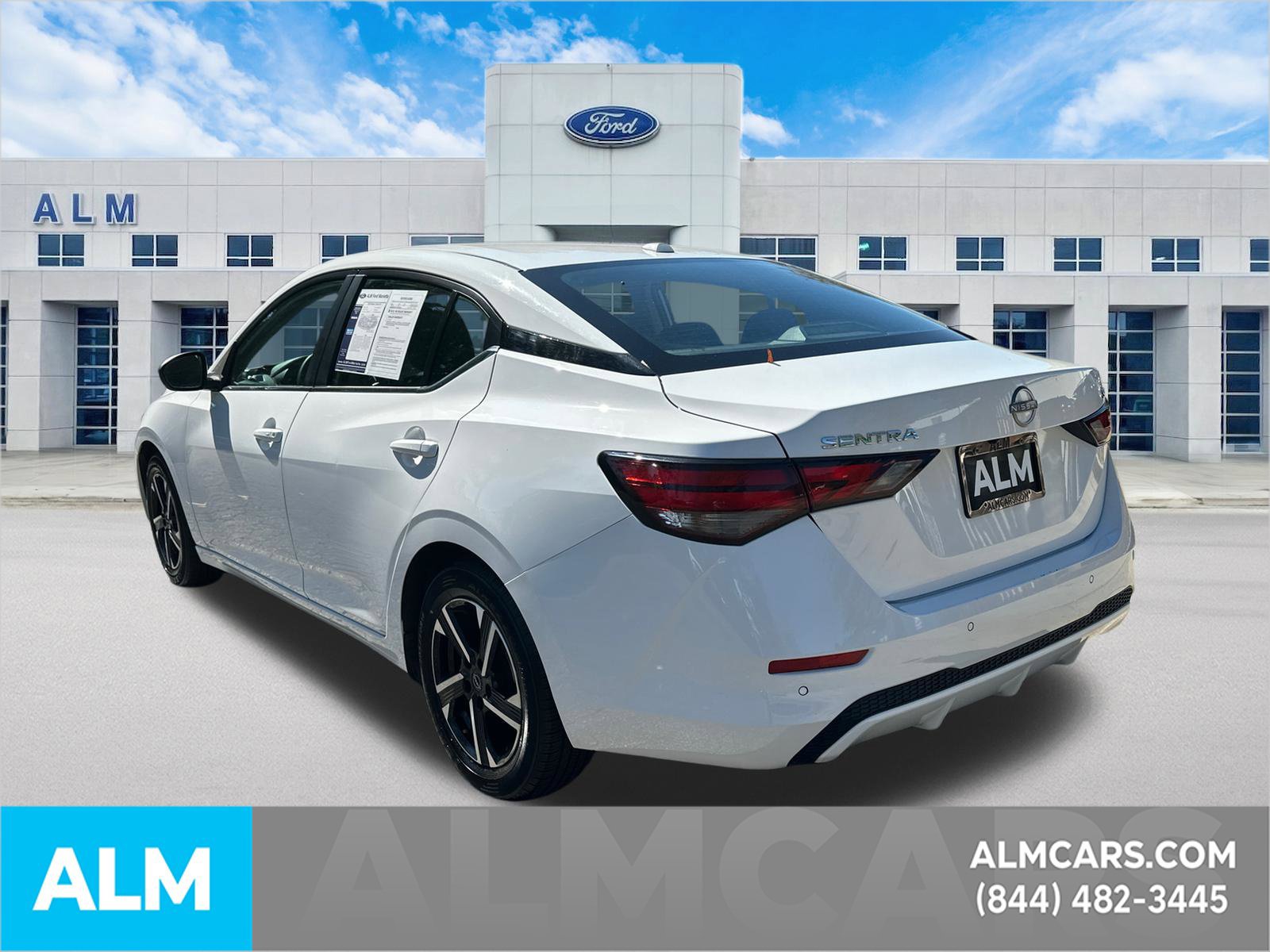 Used 2024 Nissan Sentra SV FWD image 8