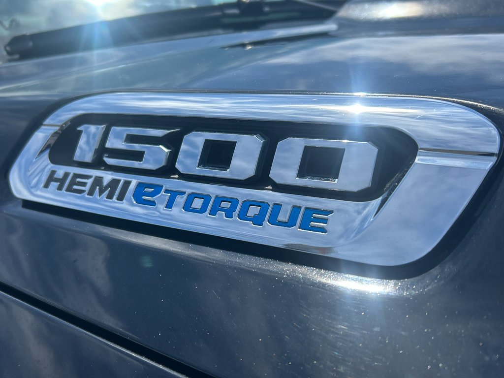 Used 2022 RAM 1500 Big Horn AWD/4WD image 14