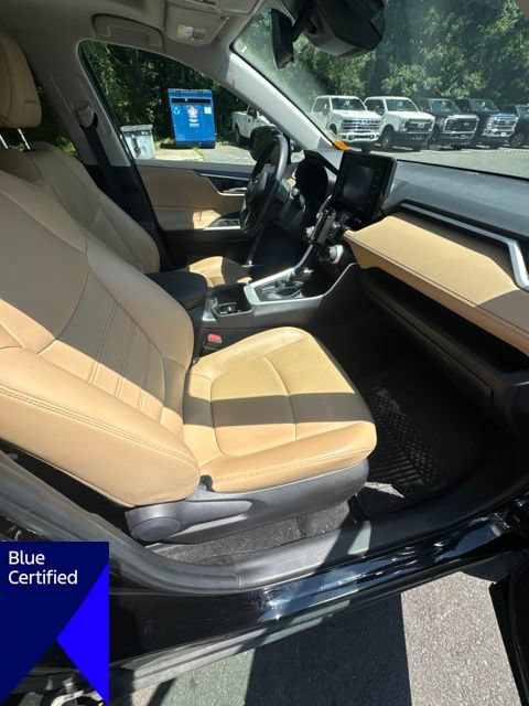 Used 2022 Toyota RAV4 XLE Premium FWD image 9