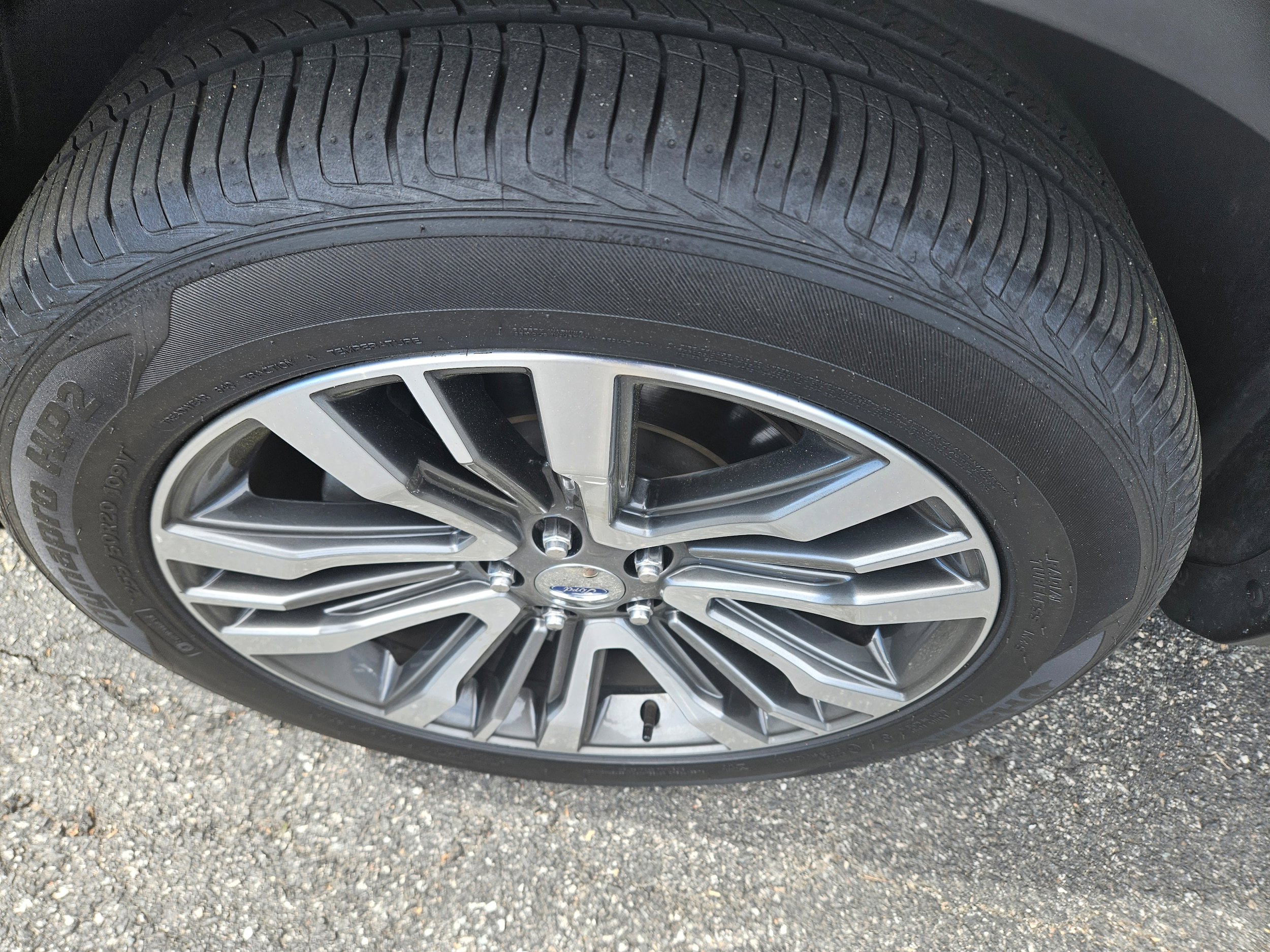 Certified 2018 Ford Explorer Platinum AWD/4WD image 9
