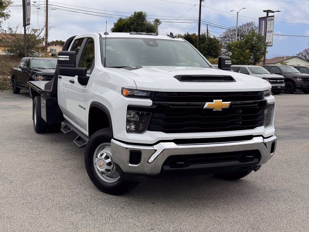 Used 2024 Chevrolet Silverado 3500 W/T w/ WT Convenience Package AWD/4WD image 2