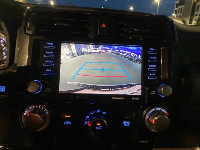Used 2021 Toyota 4Runner TRD Off-Road Premium w/ Moonroof Package AWD/4WD image 29