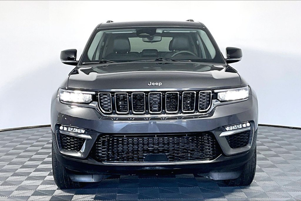 Used 2023 Jeep Grand Cherokee Limited RWD image 3