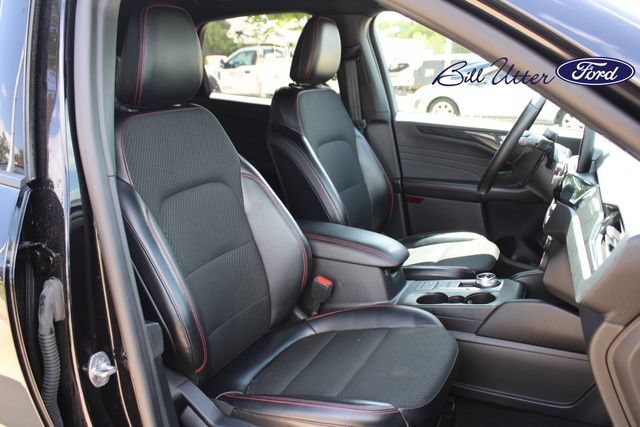 Certified 2025 Ford Escape ST-Line FWD image 11