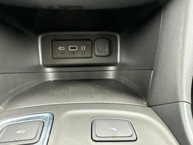Used 2024 Chevrolet Equinox LT AWD/4WD image 16