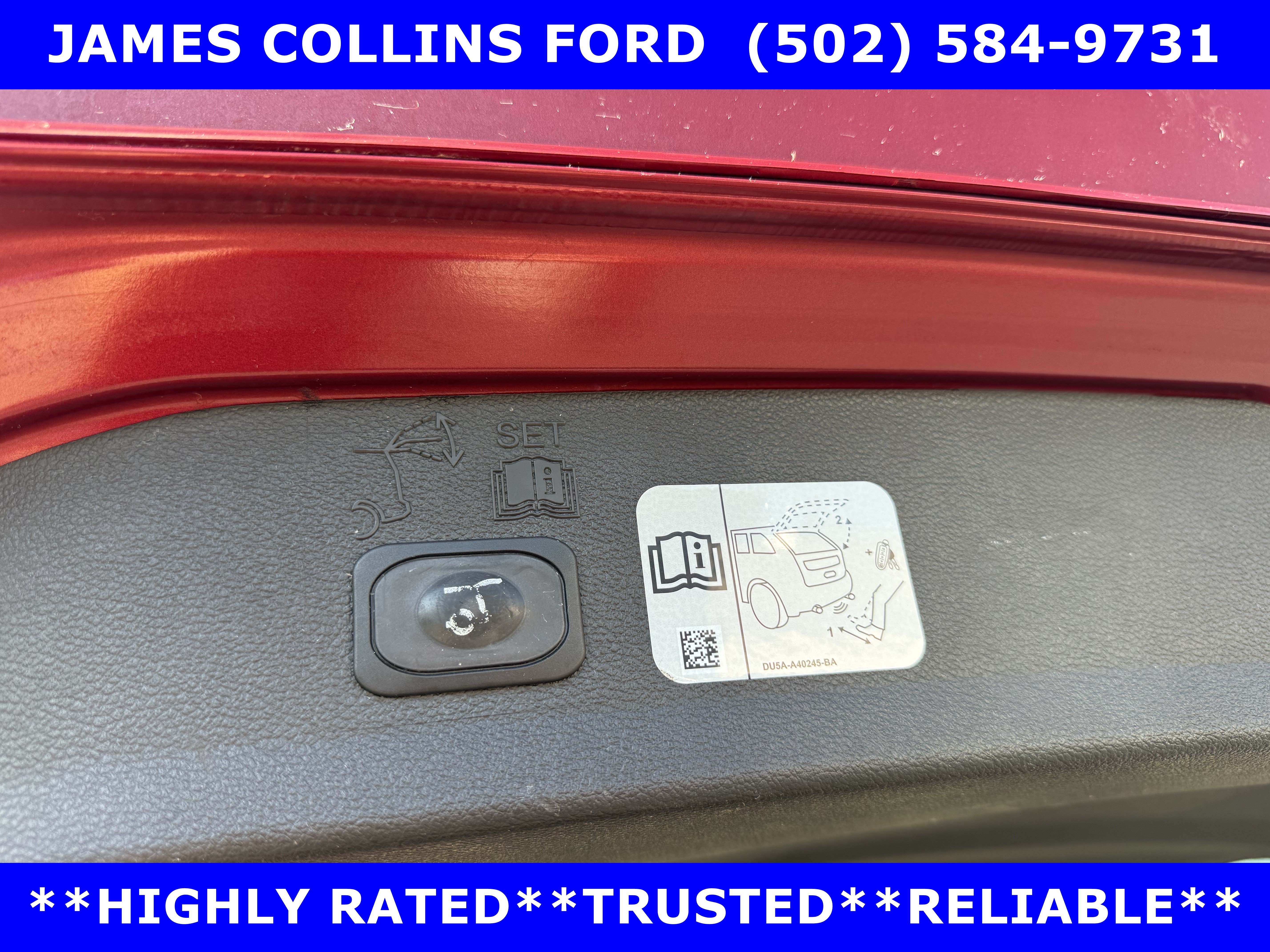 Certified 2017 Ford Escape Titanium FWD image 14