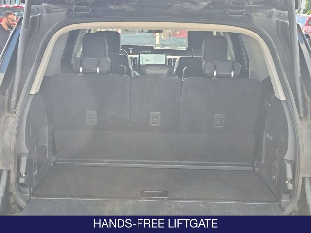 Certified 2025 Ford Expedition Platinum AWD/4WD image 8