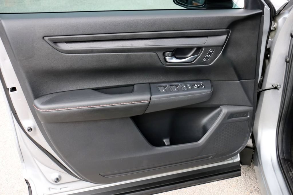 Used 2025 Honda CR-V Sport-L image 13