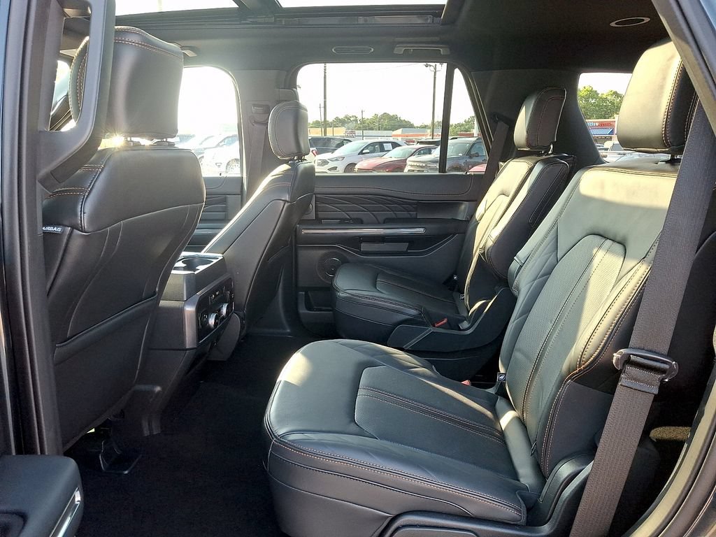 Certified 2023 Ford Expedition Platinum AWD/4WD image 10