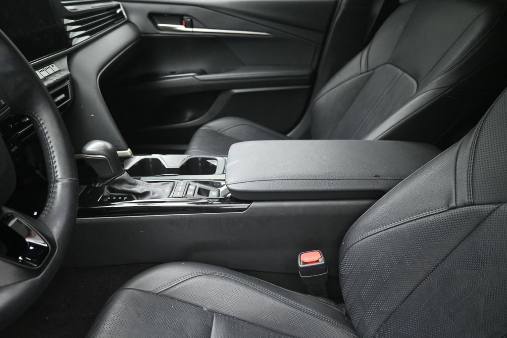 Used 2025 Toyota Camry XSE w/ Premium Package FWD image 21