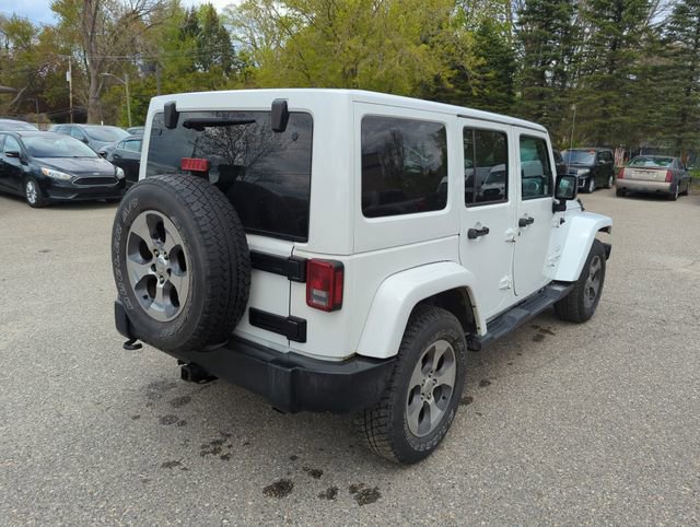 Used 2017 Jeep Wrangler Unlimited Sahara w/ Dual Top Group AWD/4WD image 5