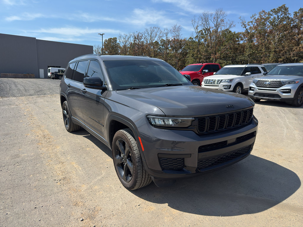 Used 2023 Jeep Grand Cherokee L Laredo AWD/4WD image 3