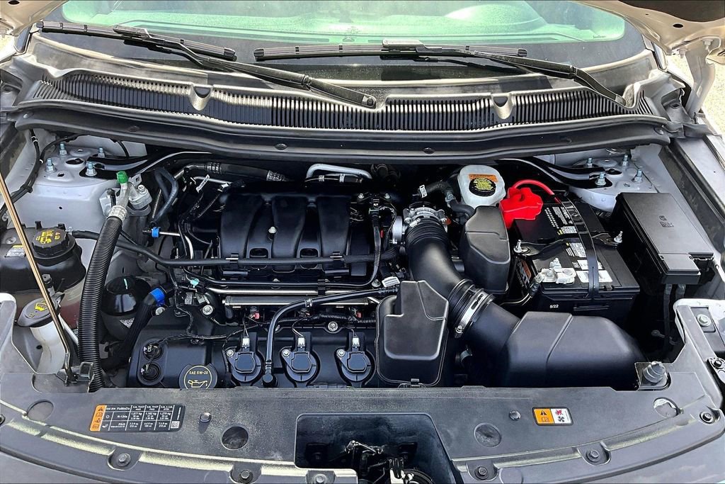 Certified 2019 Ford Explorer Limited w/ Class III Trailer Tow Package image 12