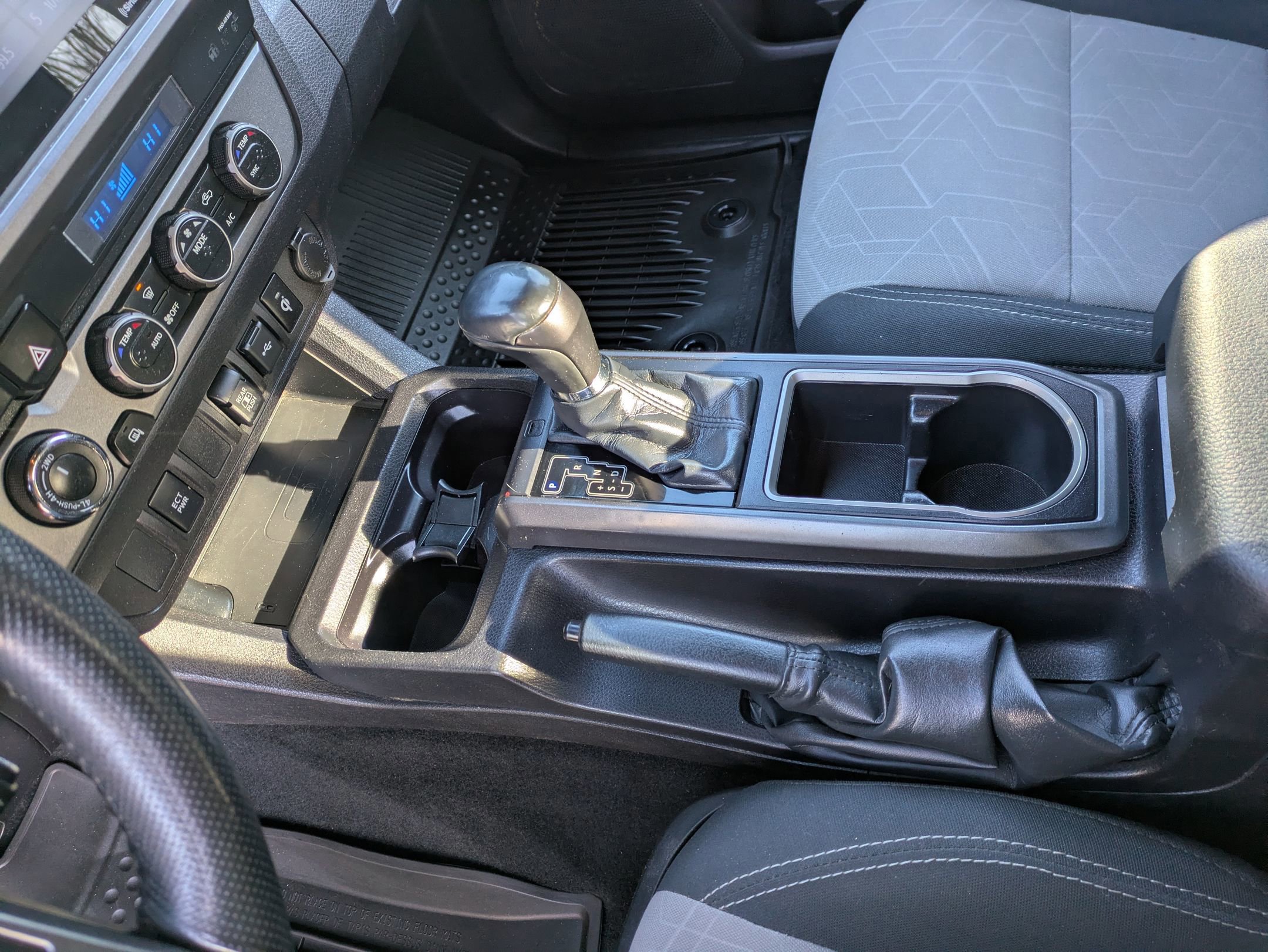 Used 2022 Toyota Tacoma TRD Sport image 17